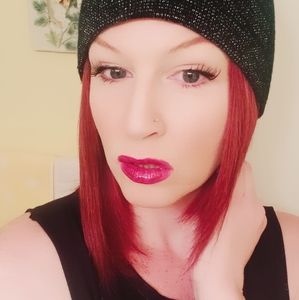 Meet your Posher, Lorraine